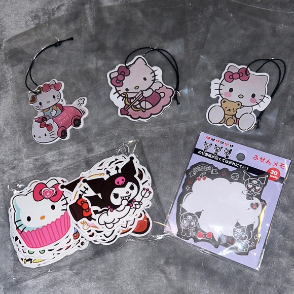 Hello Kitty + Kuromi Sanrio Bundle ! - Picture 1 of 2